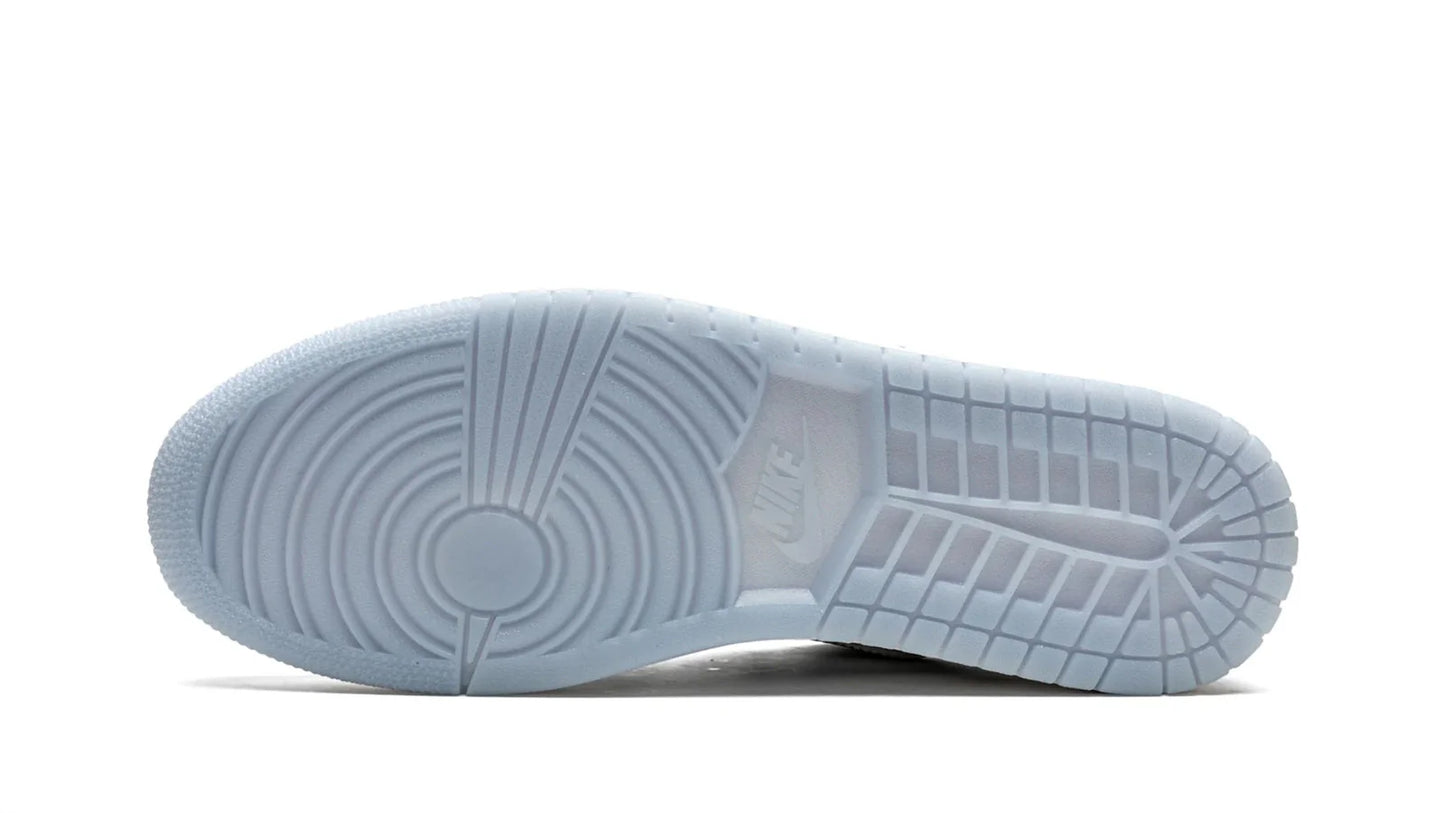 AIR JORDAN 1 LOW WMNS White Wolf Grey