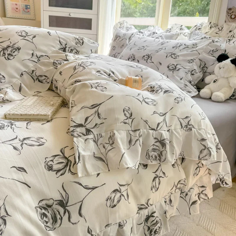 INS Floral Style Bedding Sets Ruffle Lace Bow Quilt Cover Romantic Bedclothes Decor Woman Girls Bedroom Duvet Cover 4pcs