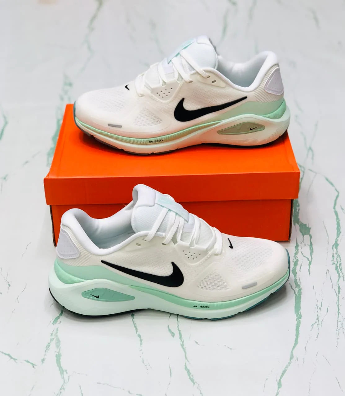 NIKE STRUCTURE 26 WHITE BLACK AND BARELY GREEN