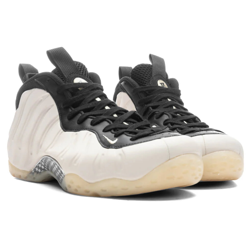 Air Foamposite One Black Team Gold Light Orewood Brown