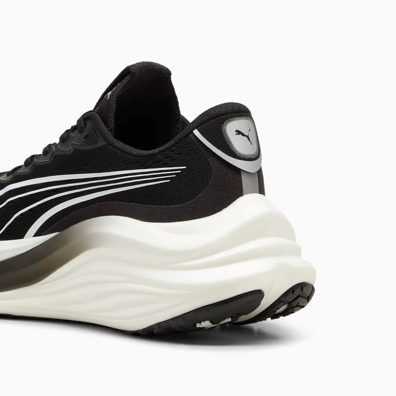 Puma Velocity Nitro 4 en noir et argenté
