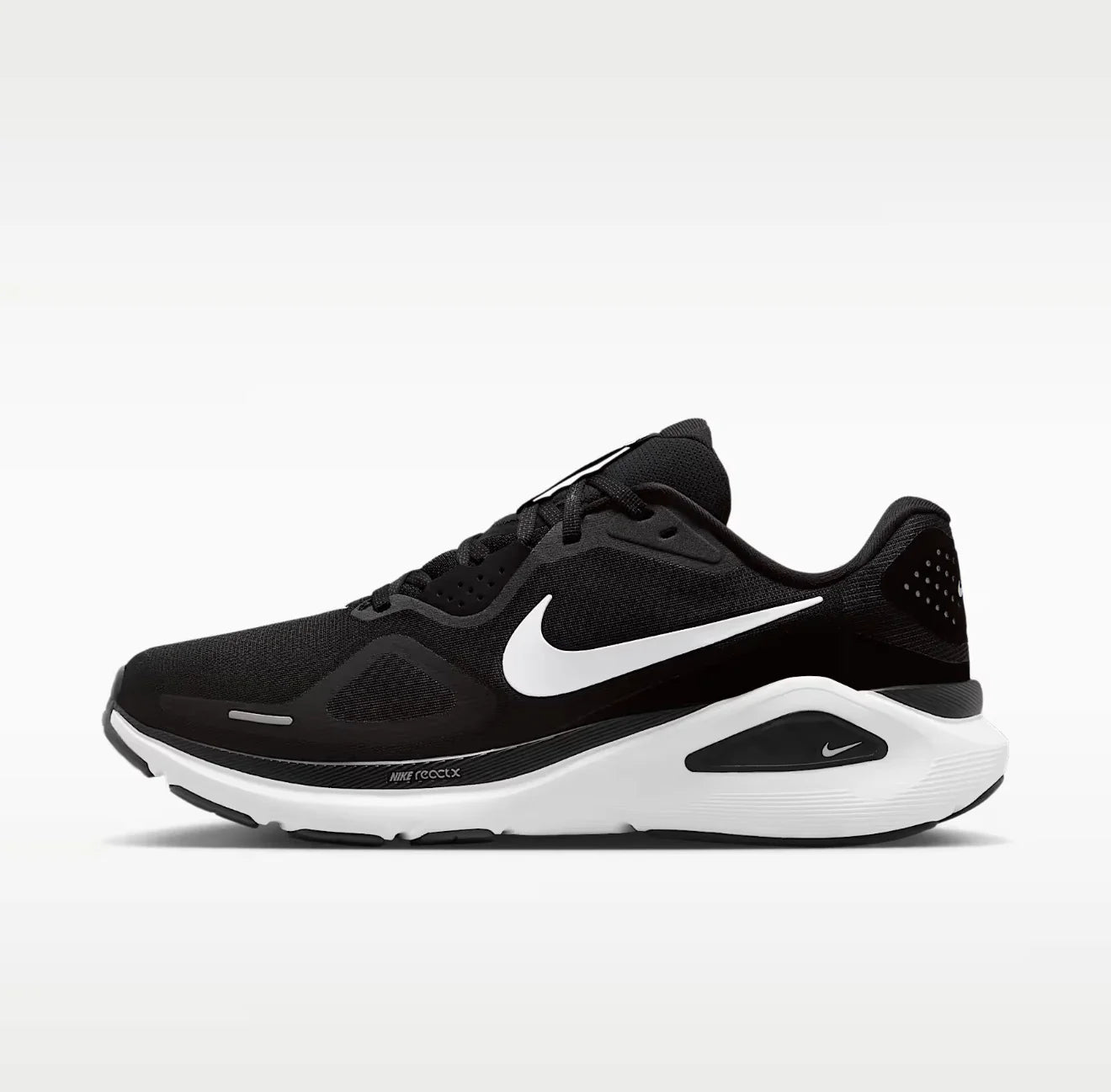 Chaussures de running noir Nike à design graphique RUN