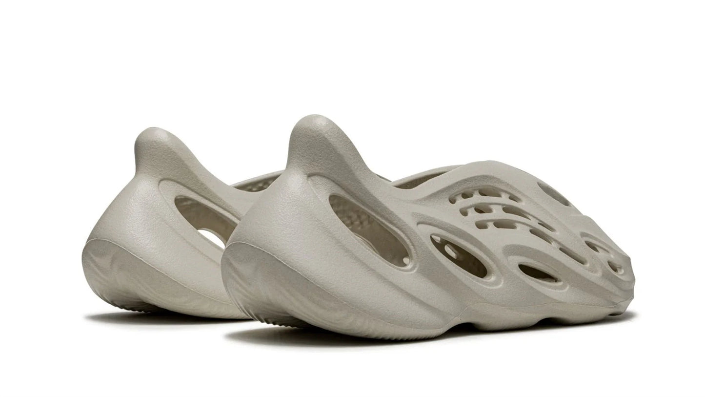 YEEZY FOAM RUNNER Sand