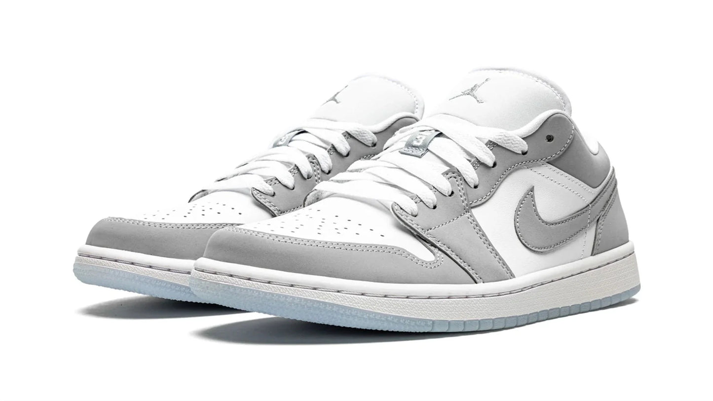 AIR JORDAN 1 LOW WMNS White Wolf Grey