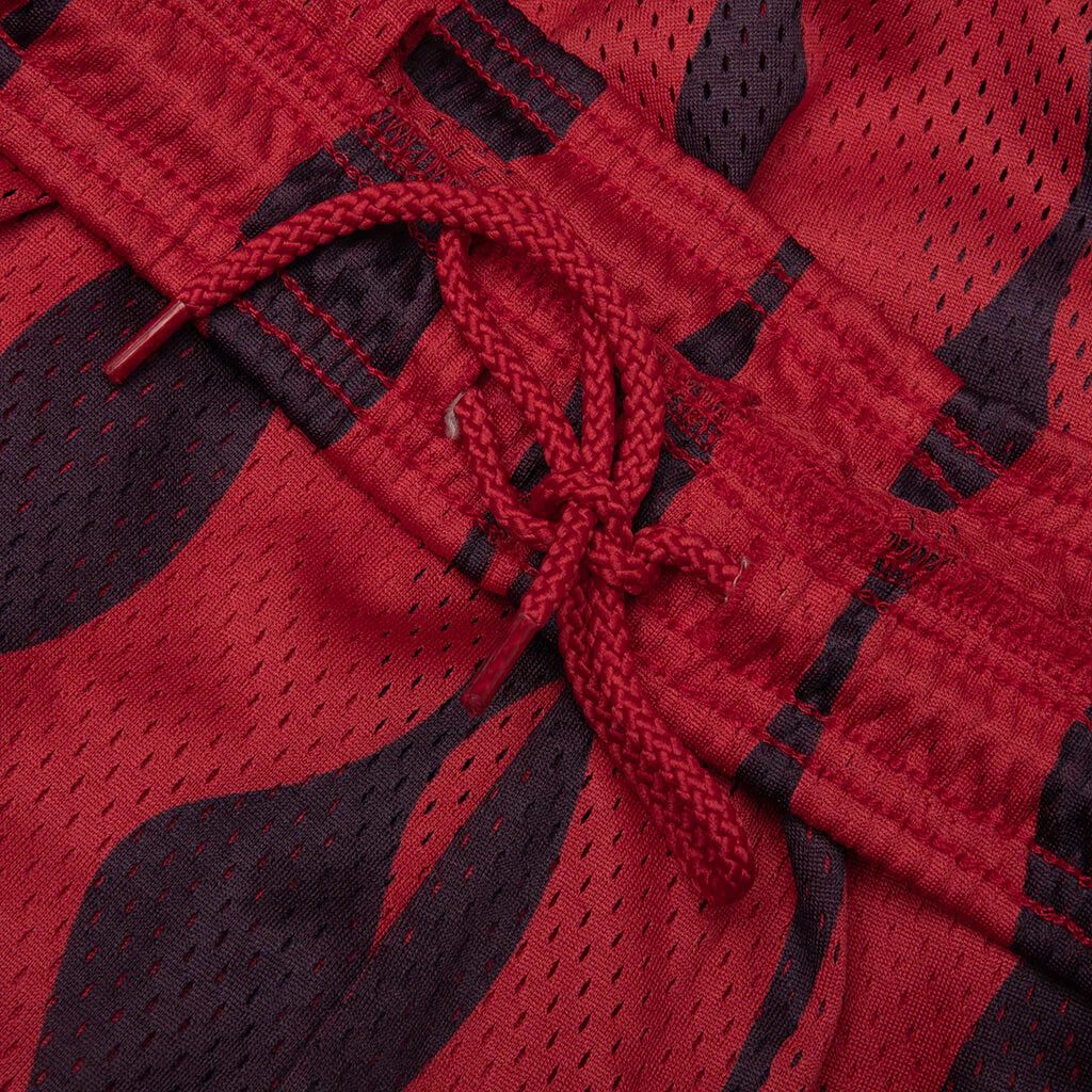 Waved Mesh Shorts Red