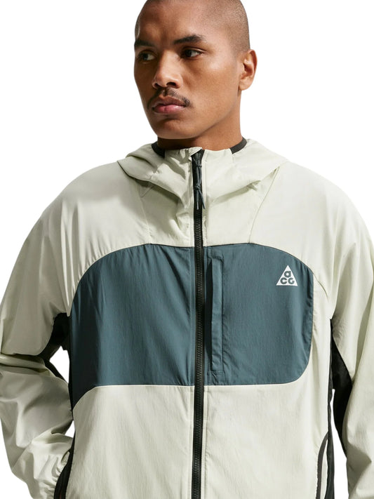 Nike Mens ACG Five Towers UV Protection Jacket