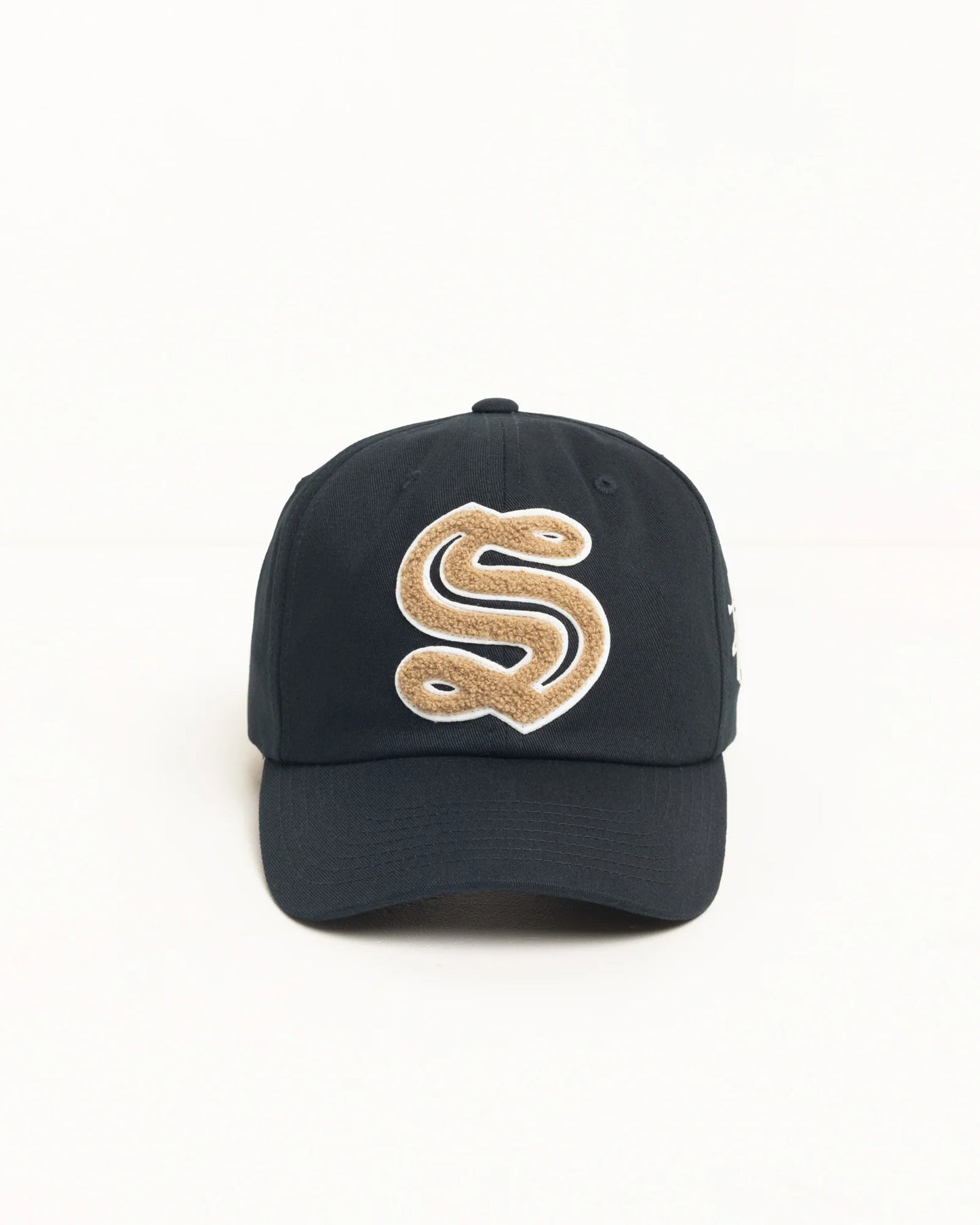 GOTHIC S SNAPBACK CAP