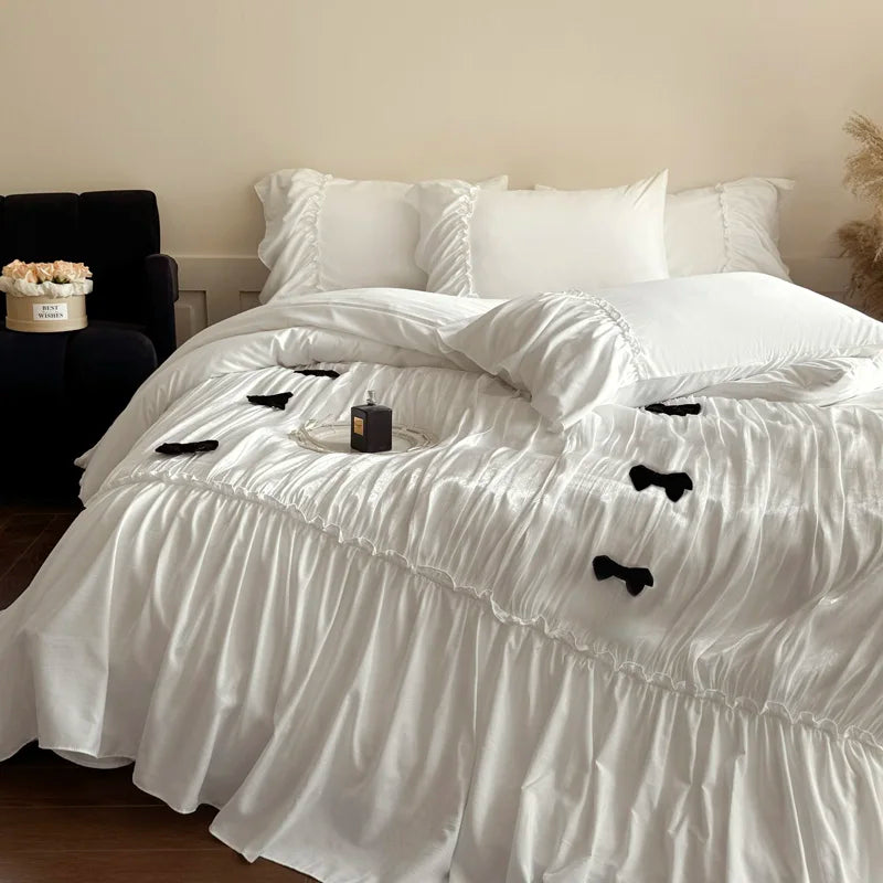 Vintage French Large Ruffles Black Bow Princess Bedding Set Duvet Cover Set Flat/Fitted Bed Sheet Pillowcases Pillowcases 4Pcs