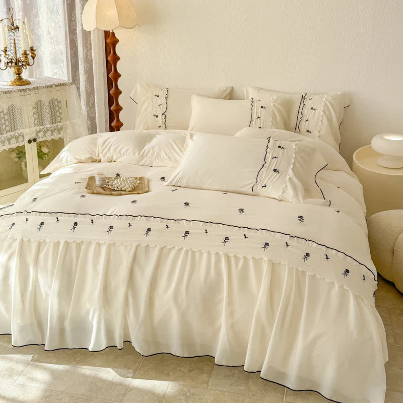 Korean Princess Style Lace Ruffles Rose Embroidery Wedding Bedding Set Duvet Cover Set Flat/Fitted Bed Sheet Pillowcases 4Pcs