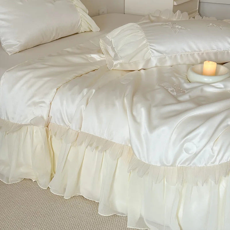 Queen Size Silky Quilt Summer Thin Comforter Embroidered Duvet Blanket Skin-friendly Bedspread edredones (Pillowcase Need Order)
