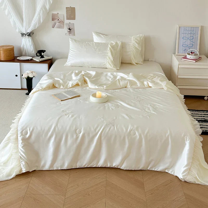 Queen Size Silky Quilt Summer Thin Comforter Embroidered Duvet Blanket Skin-friendly Bedspread edredones (Pillowcase Need Order)