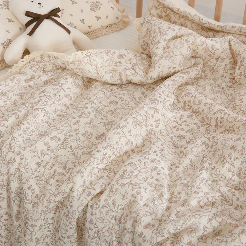 Spring Summer Baby Comforter Soft Cotton baby quilts Gauze Quilted Blanket for Newborn Floral Print Kindergarten Kids Bedding