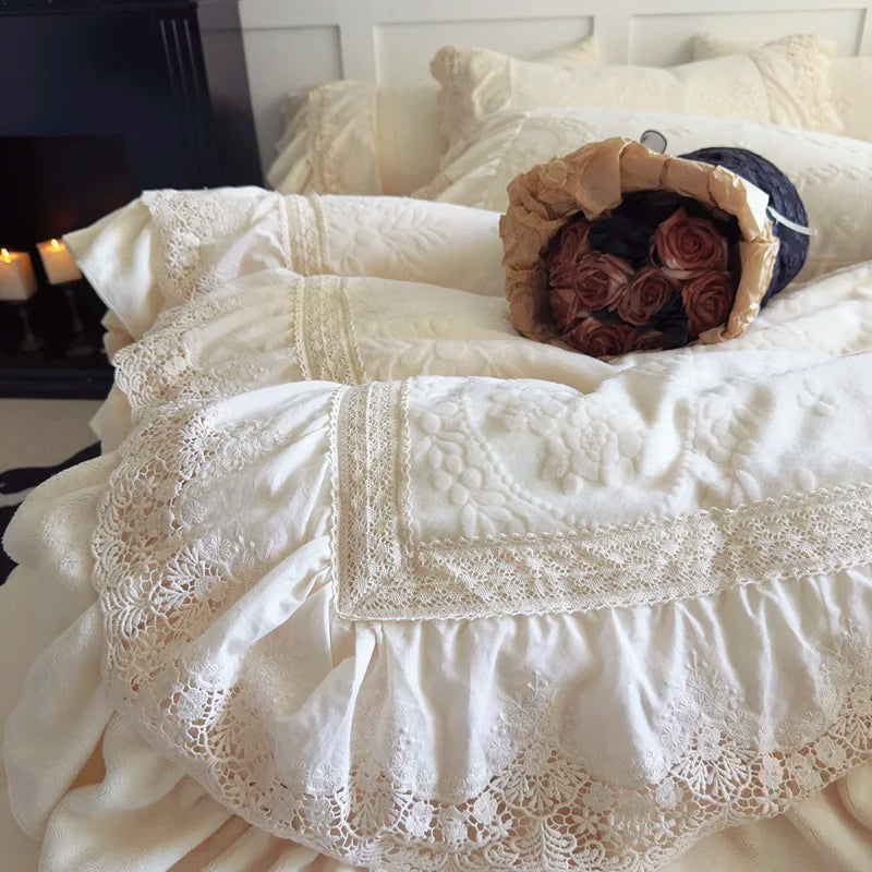 Vintage French Style Lace Ruffles Carved Velvet Wedding Bedding Set Duvet Cover Set Bed Sheet Fitted Sheet Bed Skirt Pillowcases