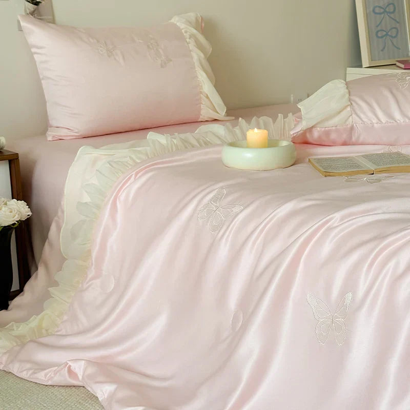Queen Size Silky Quilt Summer Thin Comforter Embroidered Duvet Blanket Skin-friendly Bedspread edredones (Pillowcase Need Order)
