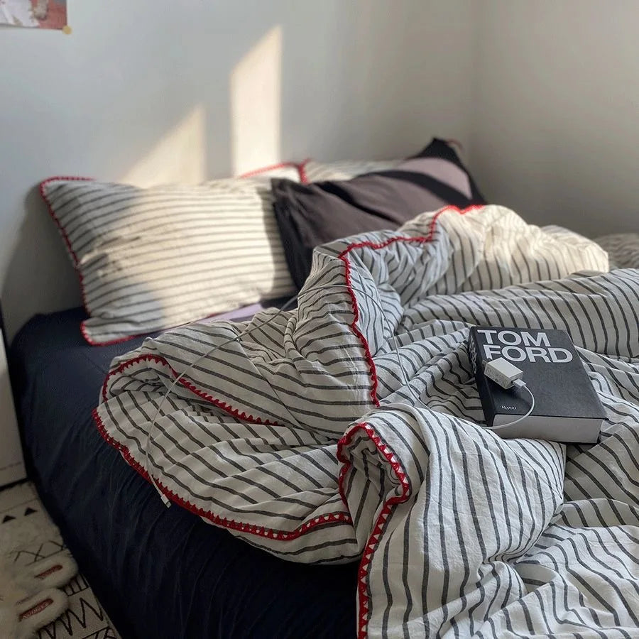 Minimalist Style Green Strip Bedding Sheet Ins Nordic Duvet Cover Set Home Luxury Bedding Set Bed Sheets Comfortable Bedspread