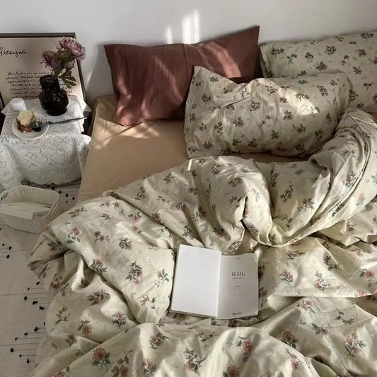 Ins Retro Flower Bedding Set Flat Bed Sheet Pillowcase Twin Full Queen Size Bed Linen Women Girls Caramel Floral Duvet Cover Set