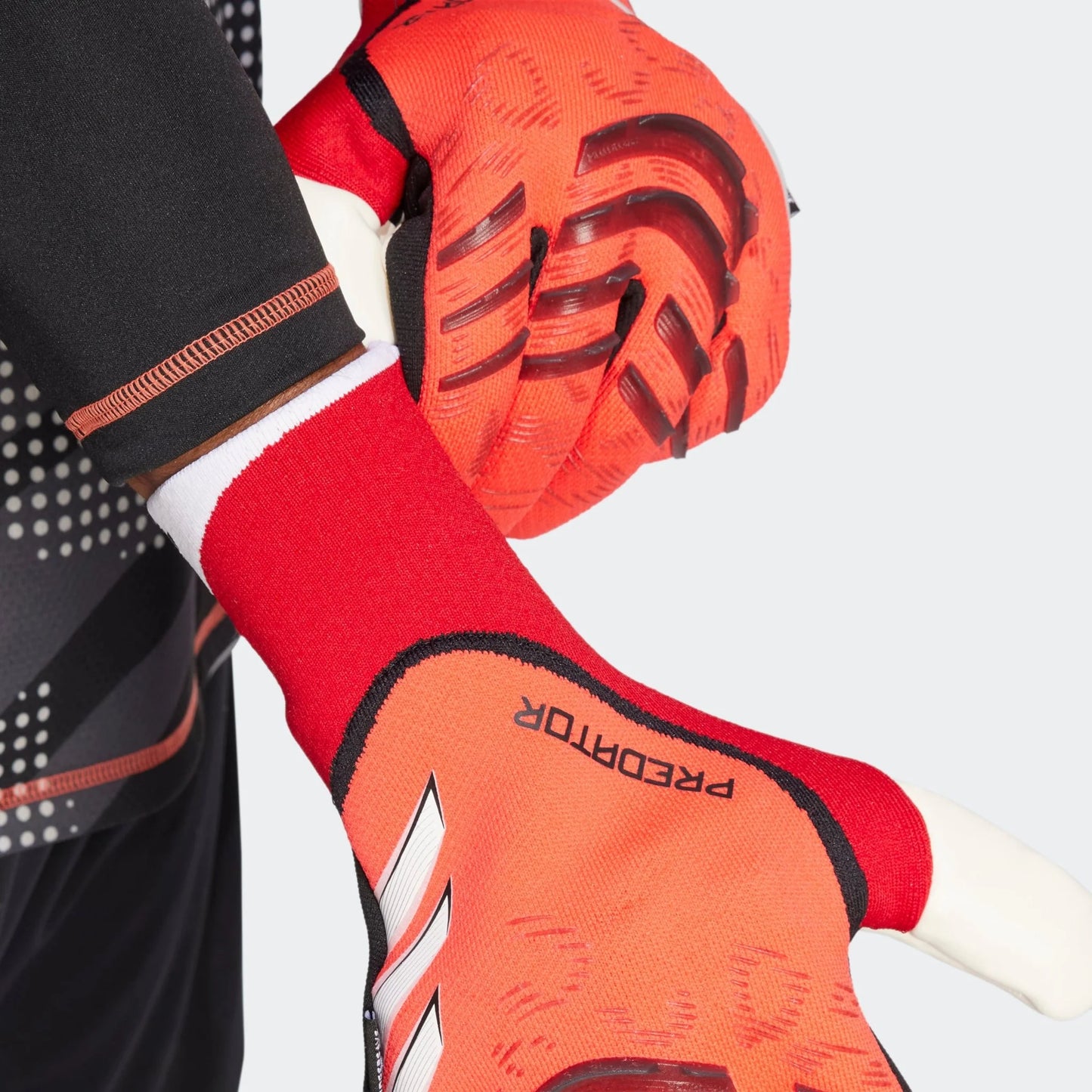 adidas Predator Pro Fingersave Goalkeeper Gloves Luci Red Black Pure Ruby