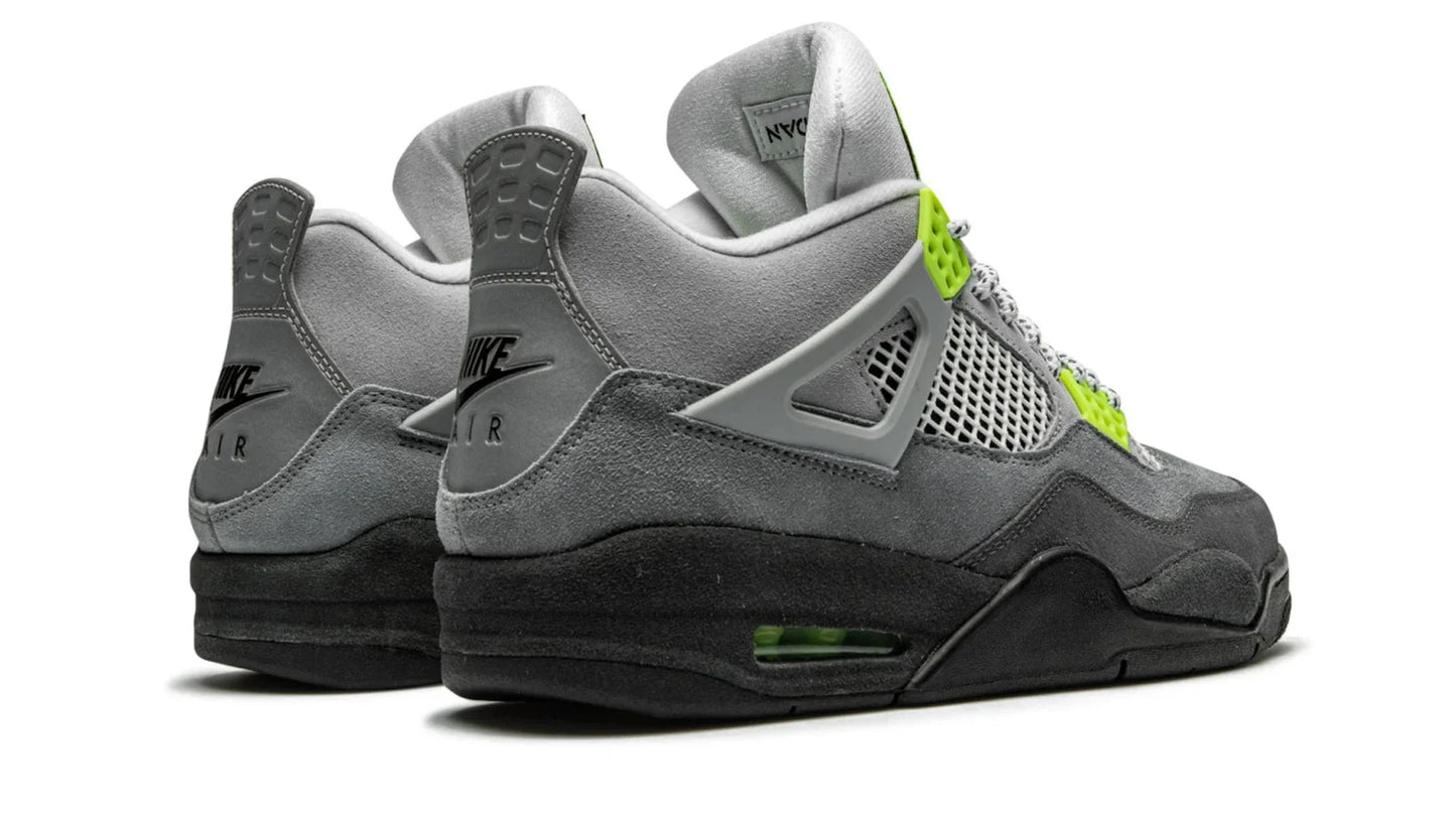 Air Jordan 4 Retro SE Neon