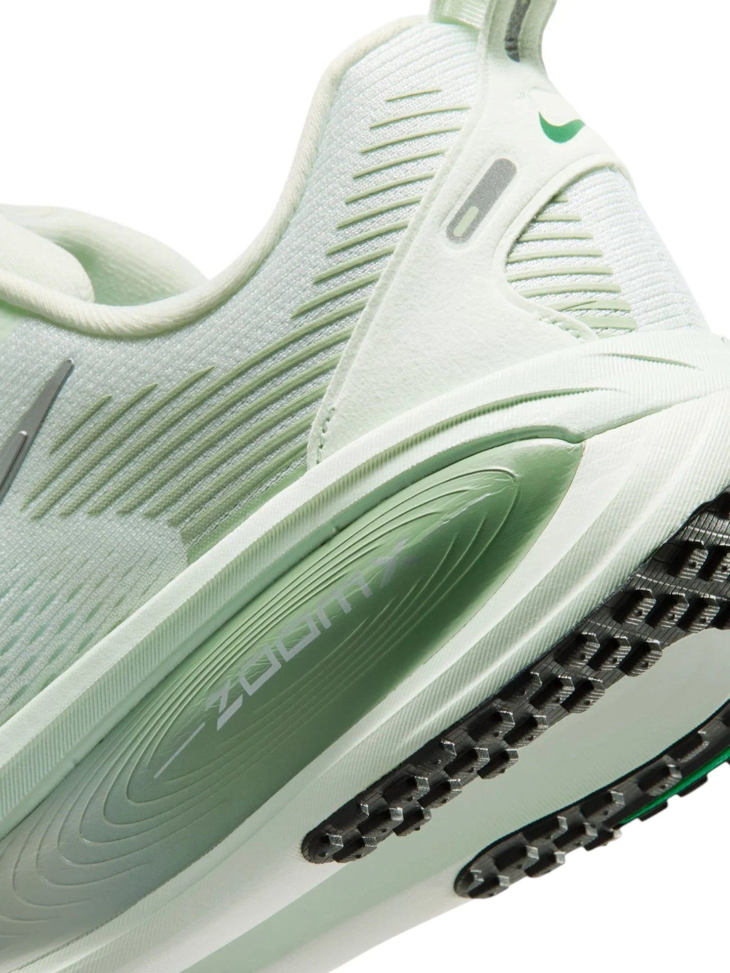 Nike Vomero 18 Womens Shoe