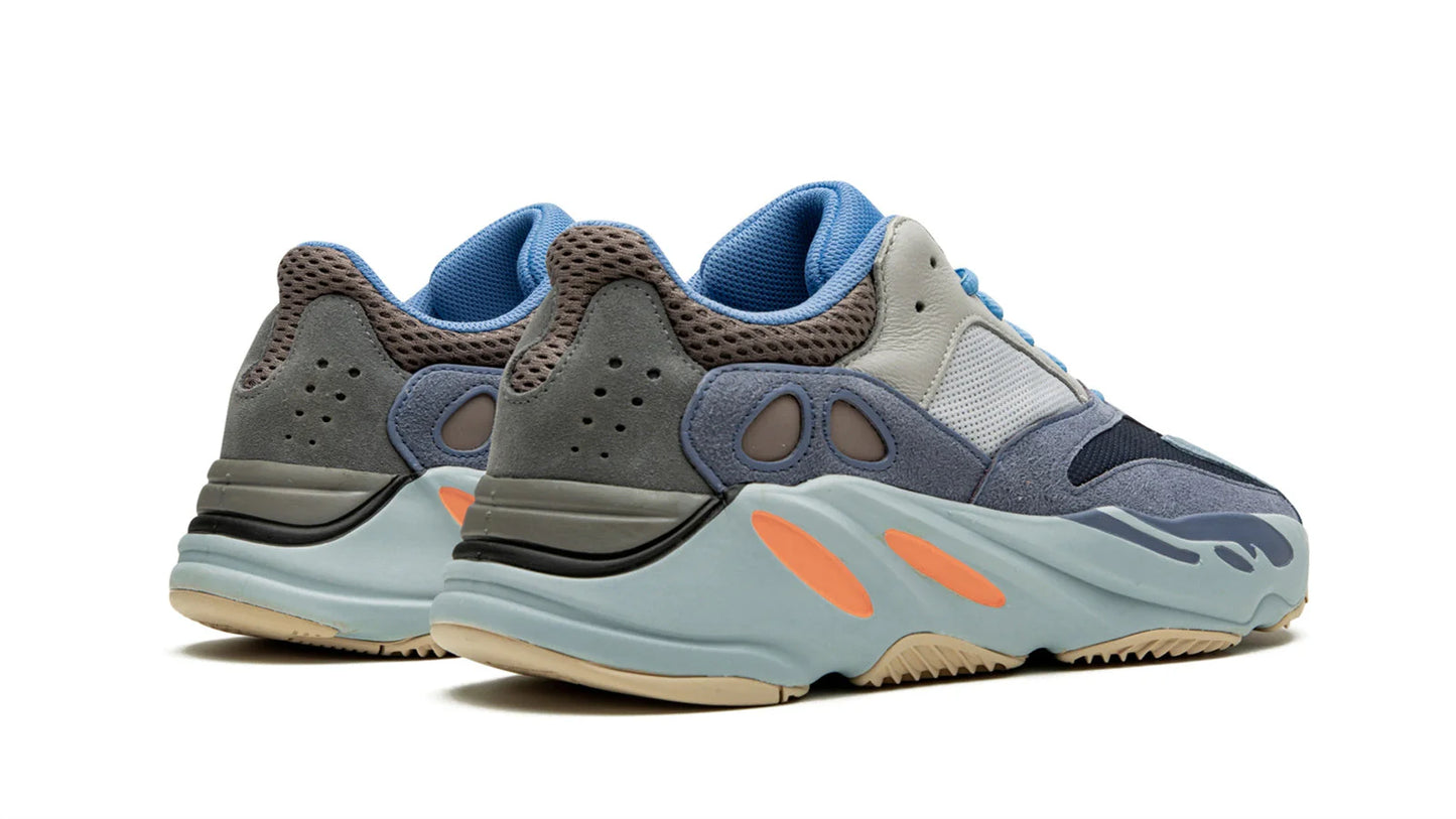 YEEZY BOOST 700 Carbon Blue