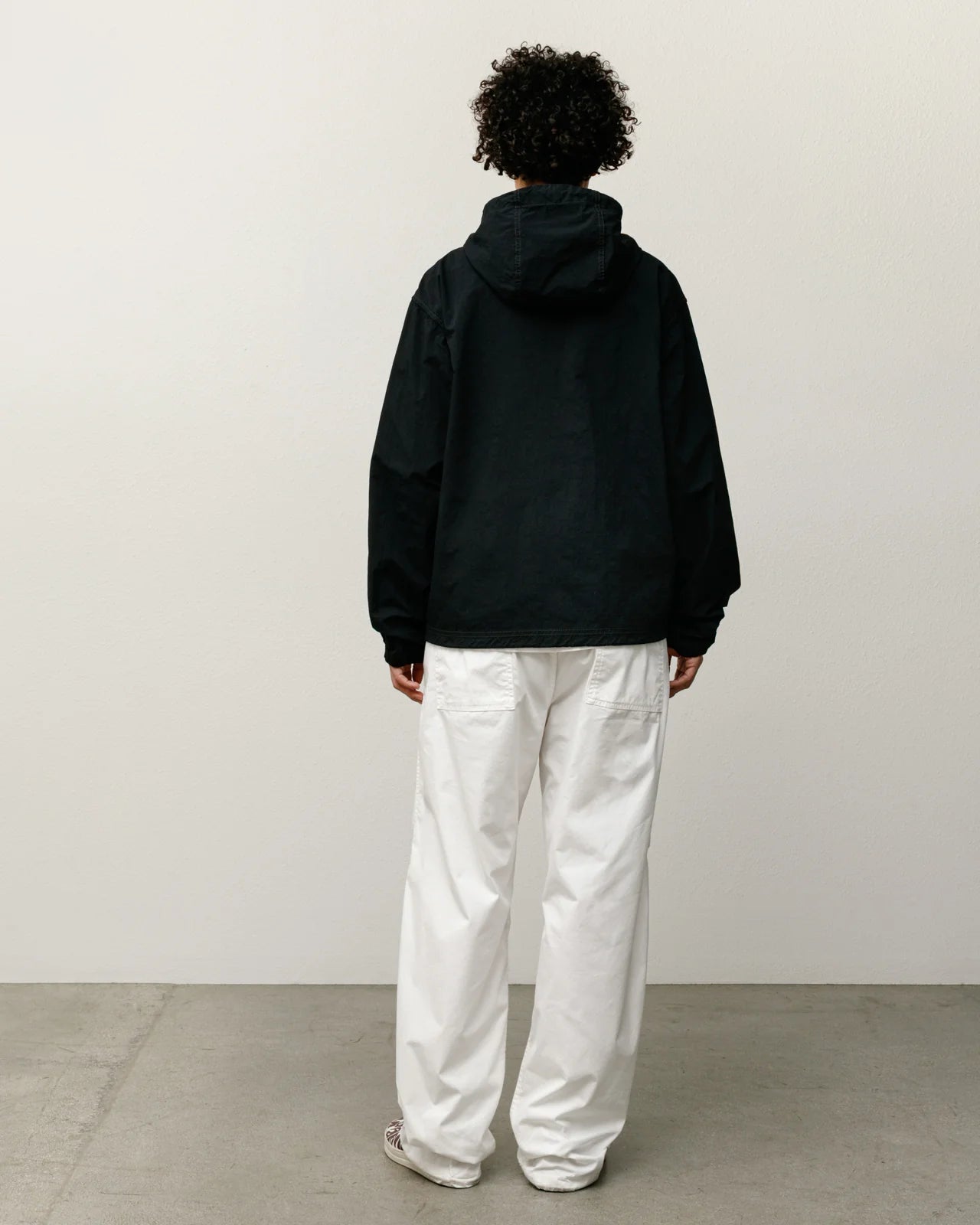 LIGHTWEIGHT HOODED JACKET
